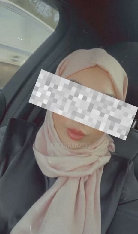 Layla Khan pornstar sex img