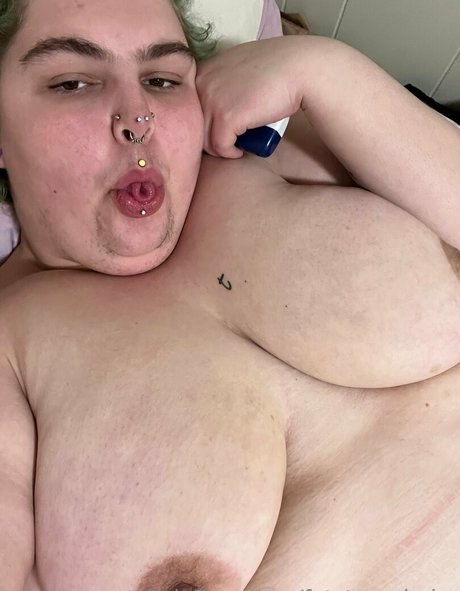 fatstonerbaby model nude pictures