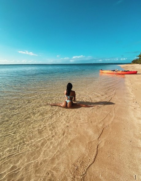 lilpineapplegirl model beautiful images