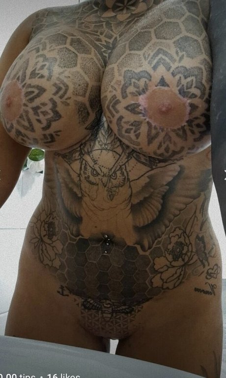 Sian Keela nude model pictures