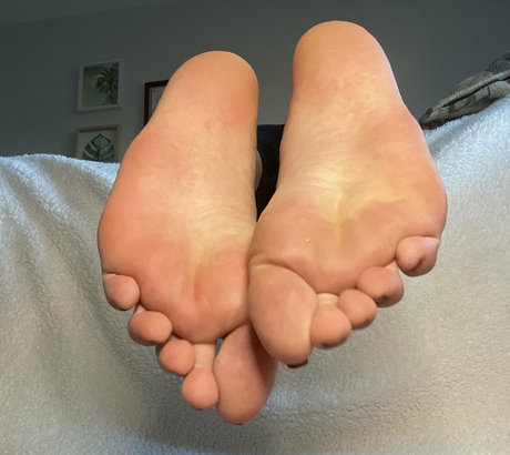 feetznation nude model pic