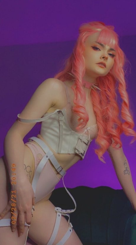 lovelybedhead nude actress image