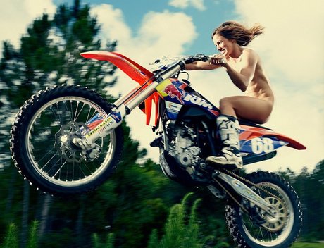 Tarah Gieger model beautiful gallery