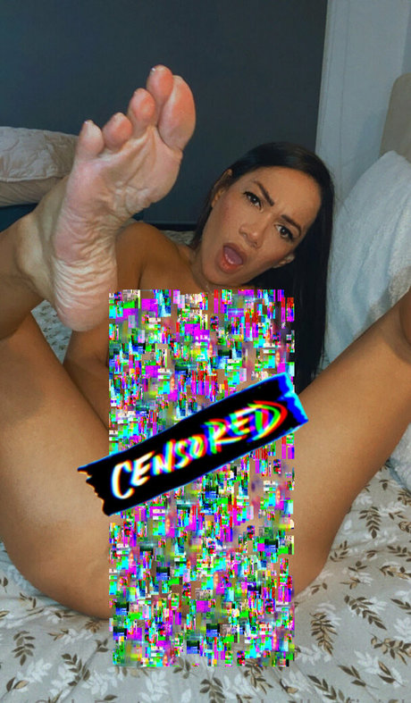 delvalleoficial model naked photos