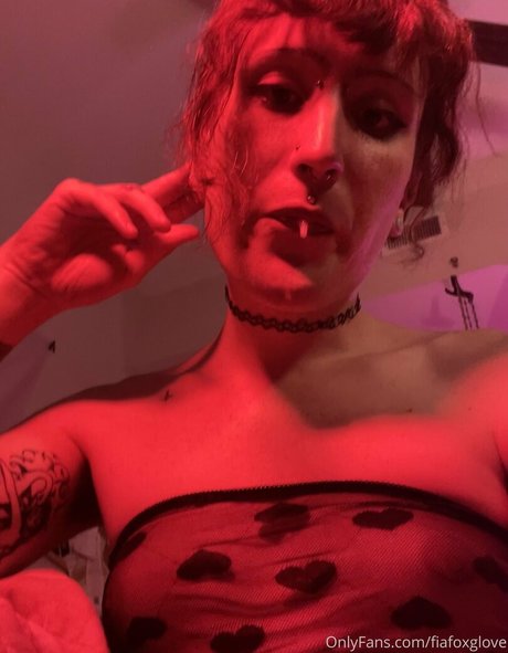 fiafoxglove sexy star img