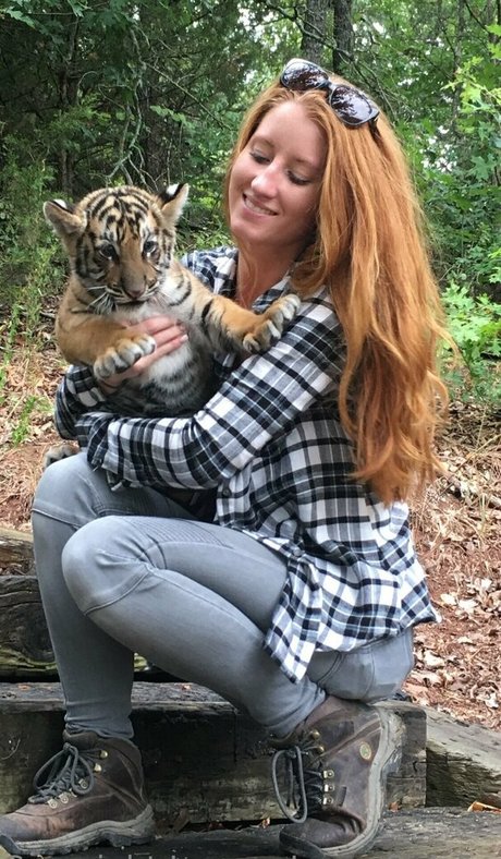 tigerqueen_ model nudes pic