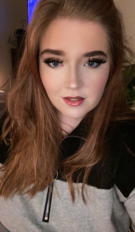 Bella Bay model perfect picture