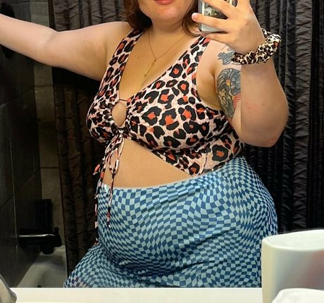 squishwhore model nudes archive