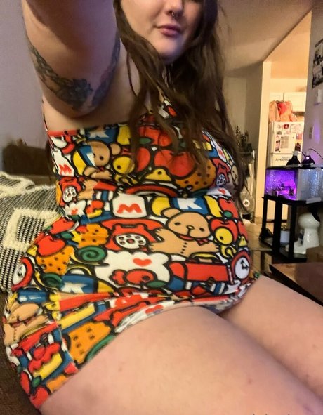 squishwhore model adult img