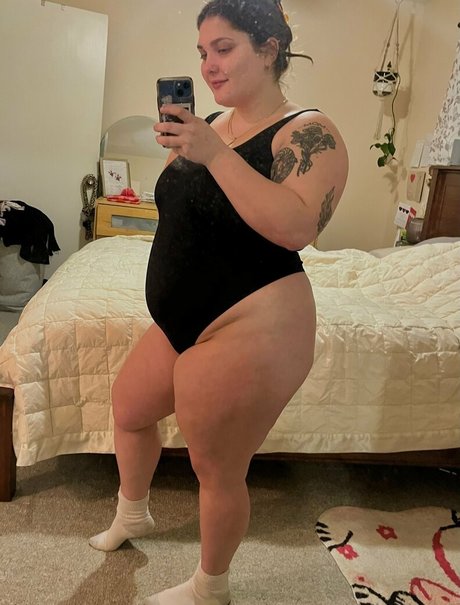 squishwhore model hot images