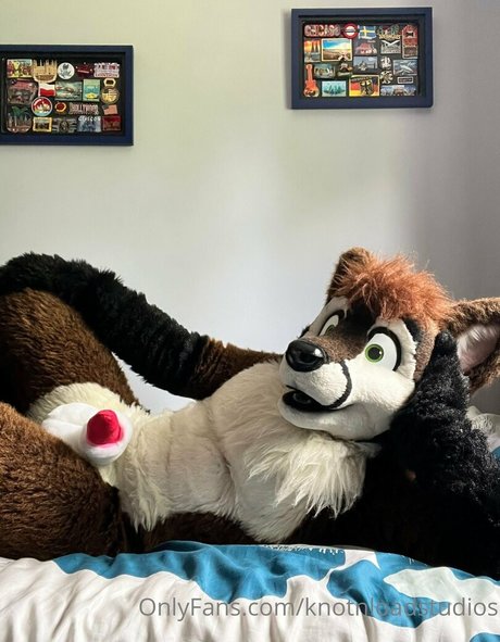 knotnloadstudios pretty model picture