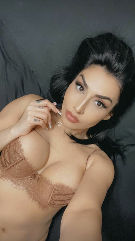 Mynameiszaraaa sexy actress galleries