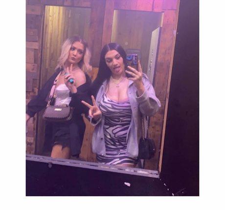 Chloe Ann Whitham model xxx photos