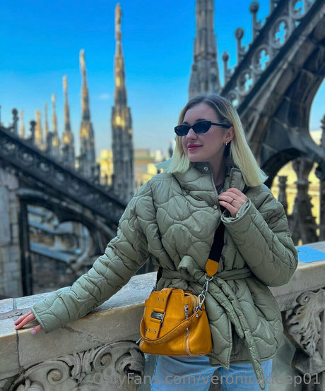 veronicadeep01 model top pictures