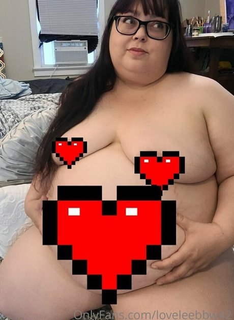 loveleebbw42 model top image