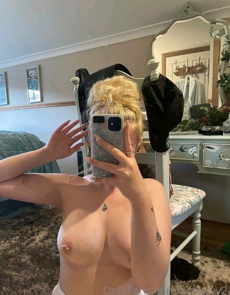 simsyyy__ nudes model galleries