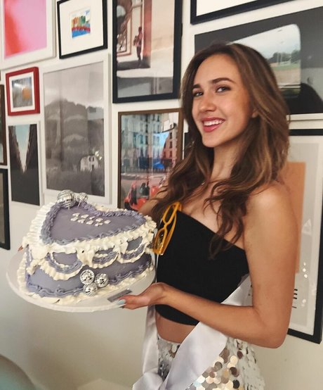 Pilot Paisley Rose art pornstar gallery