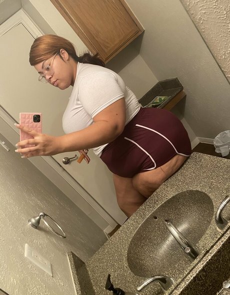 ayannacharelle nice actress picture