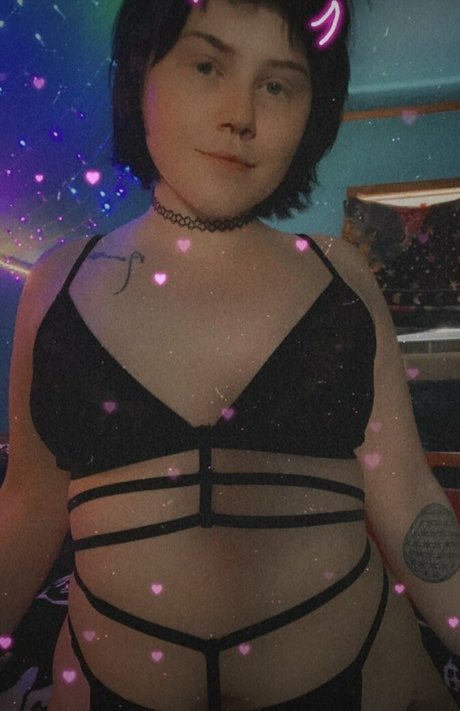 ernestisachicken star nude archive