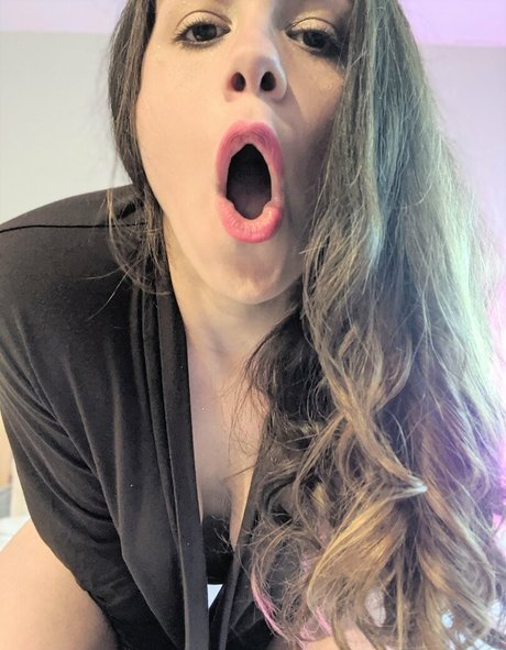 laurawould123 sexy pornstar gallery