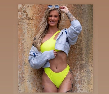 Krista Arie sexy model photos