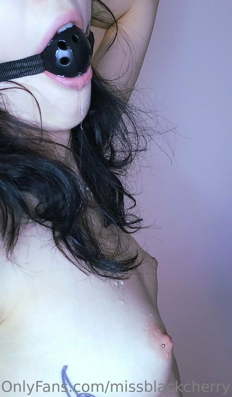 missblackcherry hot pornstar images