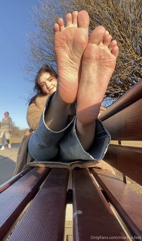 martha feet nudes star pic