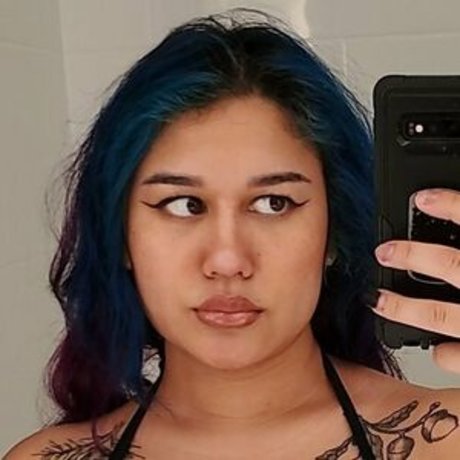 Marymanlet sexy actress img