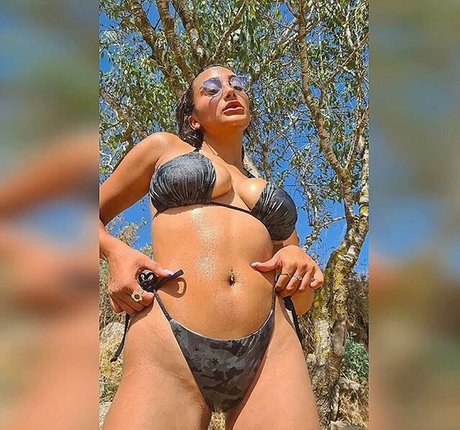 Chen Levi model erotic pics