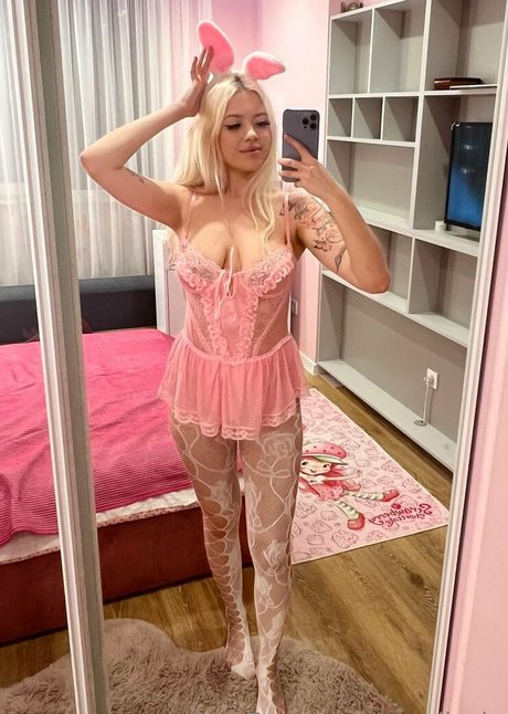 cyndi vip star pornographic images