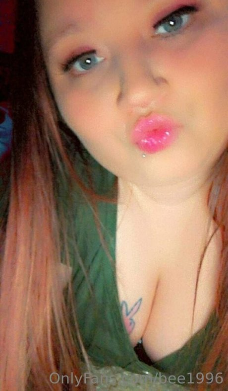 bee1996 model adult pic