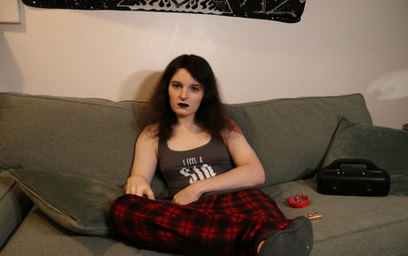 nadjawinters sexy actress pictures