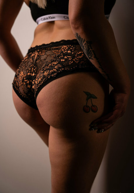 recklessjess free hot model picture