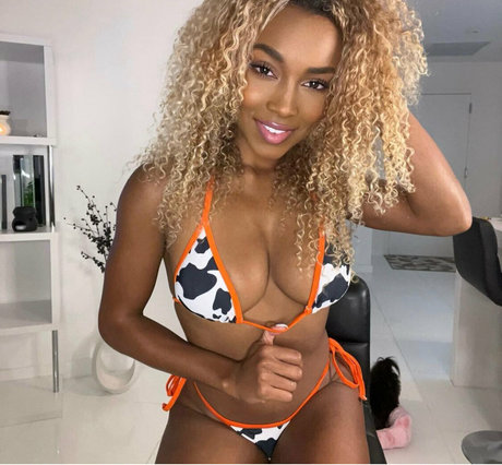 canadianyogababefree star adult photos