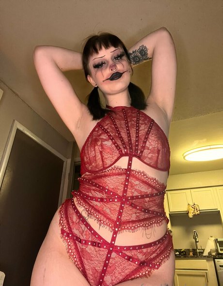 freakonaleashxx star nice photos