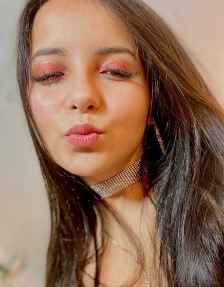 raychell black sexy actress image