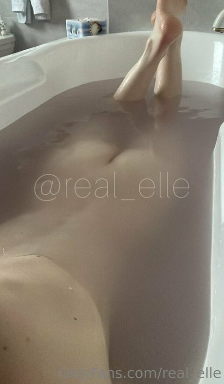 Real elle sexy model img