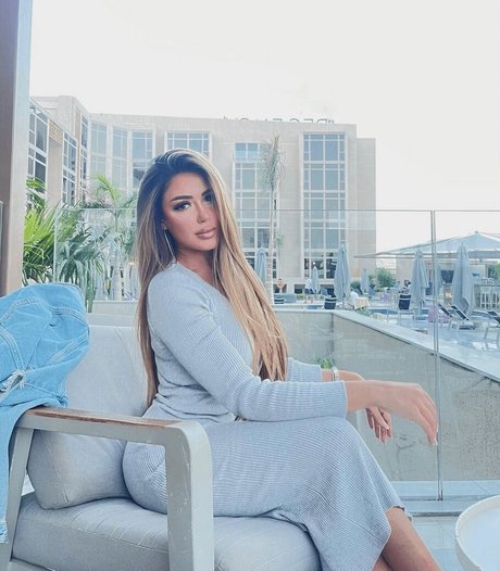 Sarah Salama erotic star picture