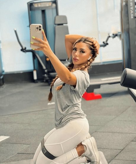 Sarah Salama pornstar xxx img