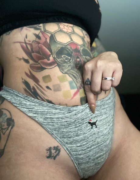 Mikaylax xxx actress archive