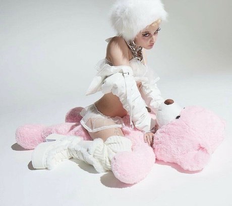 Chloe Moriondo model nice galleries