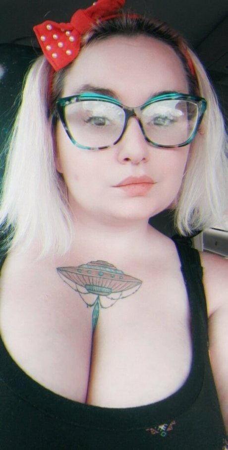 spaceEris erotic star photos