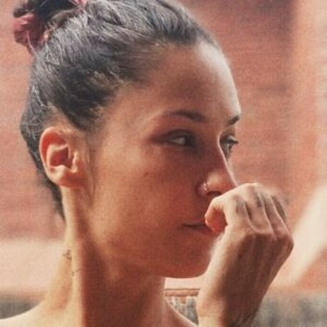 Maria Phlores adult model gallery