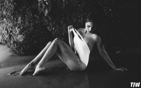 Emelia Hartford art pornstar img