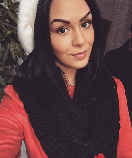 Nadinechase free actress photo