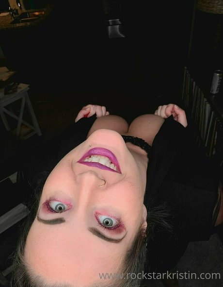 keepcalmrockstaron model nude image