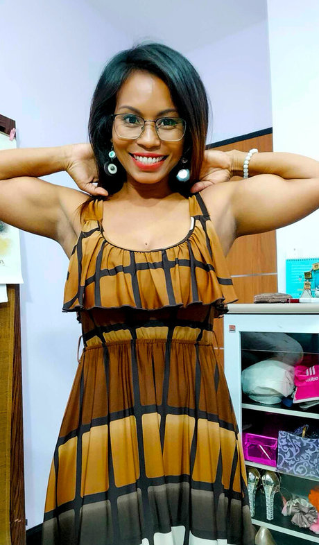 PaulaThai xxx model images