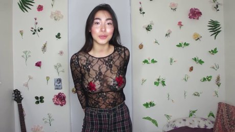 Hitomi Mochizuki naked actress photos