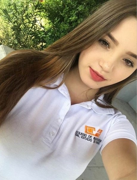 Jazmin Gurrola art model picture