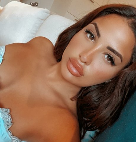 Helia Soltani pornstar hd img